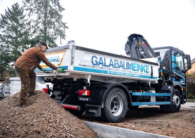 Thomas mit unserem LKW