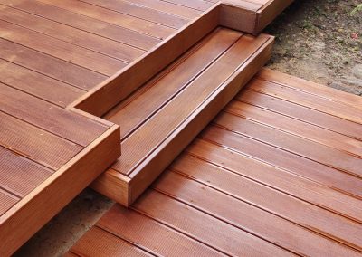 Detail einer Holzterrasse aus Bangkirai